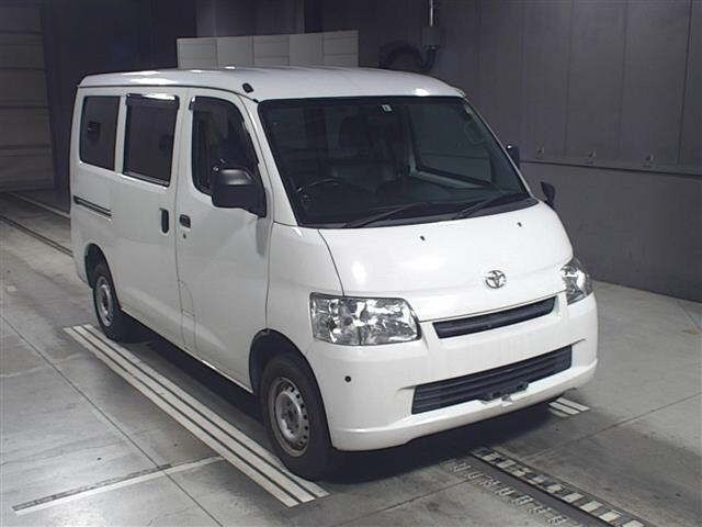 2106 Toyota Town ace van S402M 2018 г. (JU Gifu)